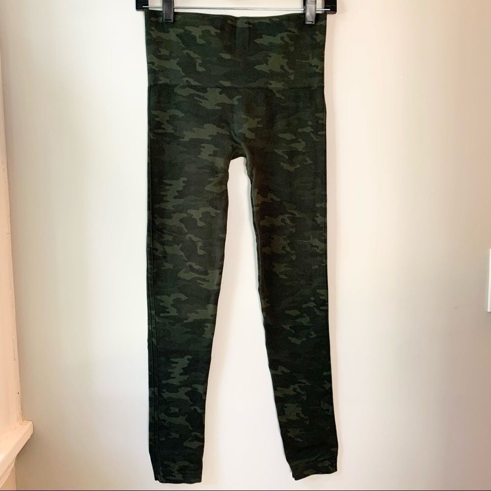 Spanx Camo Green Seamless Leggings Medium